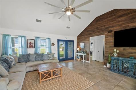 106 Dove Drive Rockport TX 78382