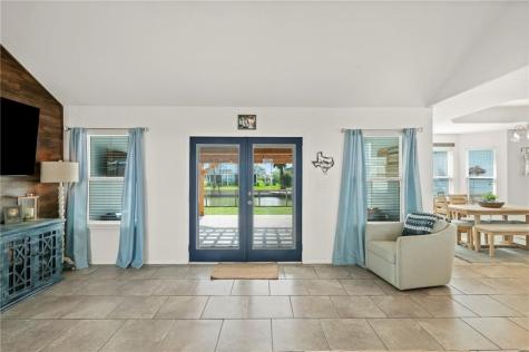 106 Dove Drive Rockport TX 78382