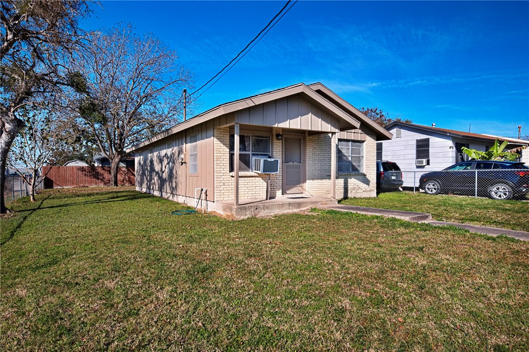 1018 Laredo Street Sinton TX 78387