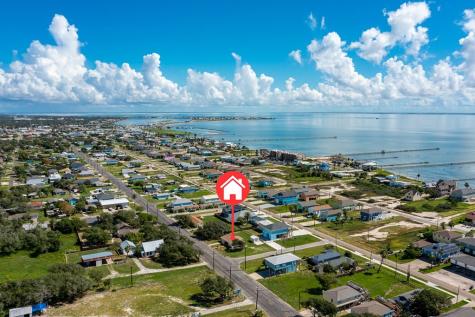 1228 S Church Street Rockport TX 78382