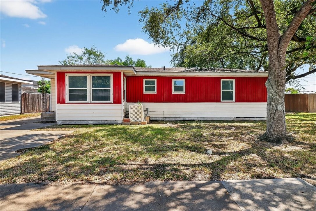 1213 Ray Drive Corpus Christi TX 78411