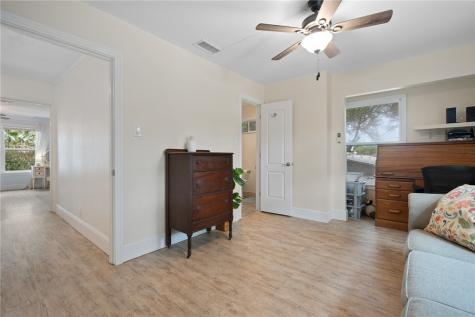 1712 Sorenson Drive Rockport TX 78382