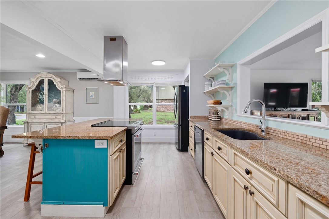 1712 Sorenson Drive Rockport TX 78382