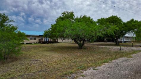 156 Naylor Road Calliham TX 78007