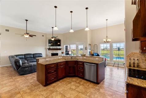 7064 County Road 2004 Portland TX 78374