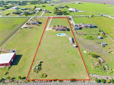 7064 County Road 2004 Portland TX 78374