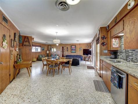 202 Sunset Ingleside TX 78362