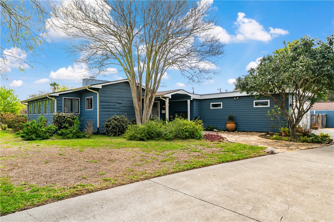 301 Country Club Drive Corpus Christi TX 78412