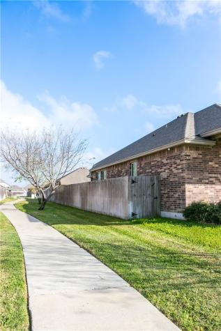 7834 Lands End Drive Corpus Christi TX 78414