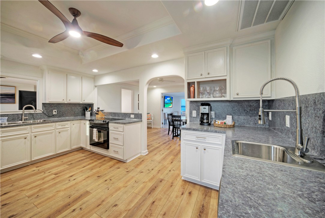 3615 Shore Drive Corpus Christi TX 78418