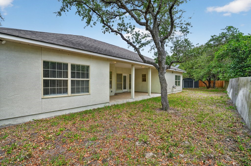 405 Cascades Rockport TX 78382
