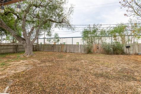 1709 Annette Street Kingsville TX 78363