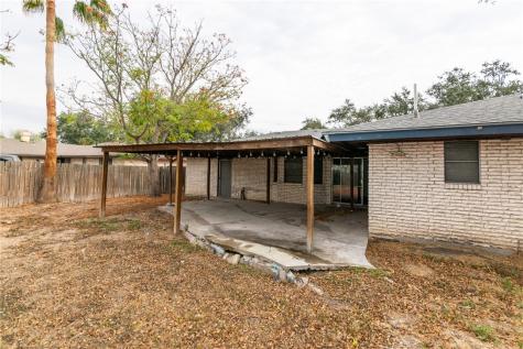 1709 Annette Street Kingsville TX 78363