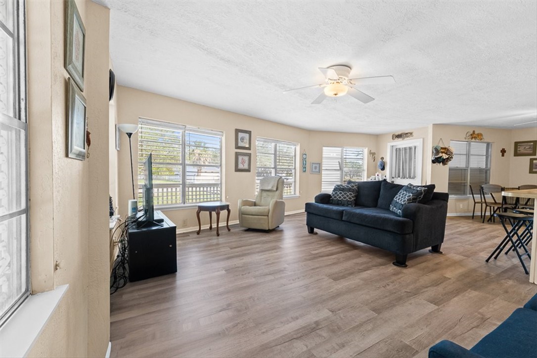 245 Griffith Drive Rockport TX 78382