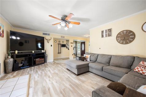 204 Wilshire Creek Portland TX 78374