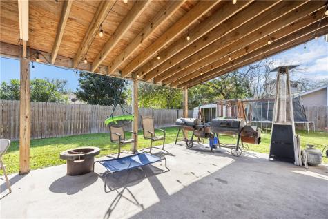 204 Wilshire Creek Portland TX 78374