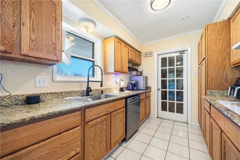 204 Wilshire Creek Portland TX 78374
