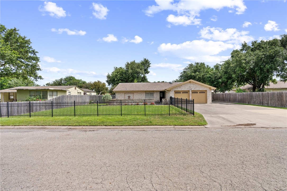 1136 W Lee Avenue Kingsville TX 78363