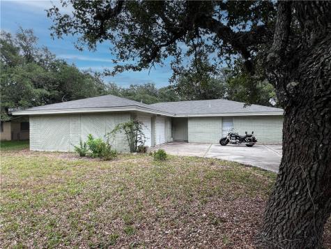 836 Hickory Avenue Rockport TX 78382
