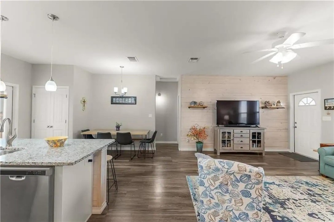 165 Breezy Court Port Aransas TX 78373