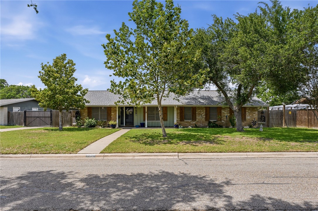 143 N Janin Circle Portland TX 78374