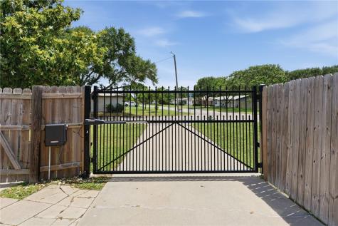143 N Janin Circle Portland TX 78374