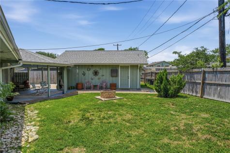 143 N Janin Circle Portland TX 78374