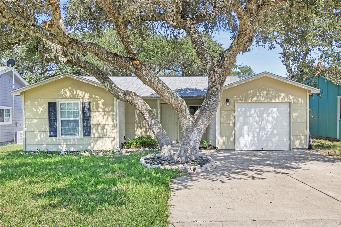 103 Sun Harbor Street Rockport TX 78382