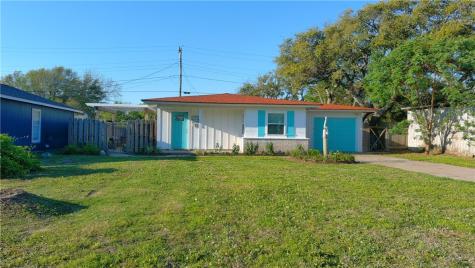 715 E King Street Rockport TX 78382