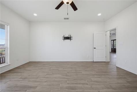 10023 County Rd 597/ Hwy 9 (old) Mathis TX 78368
