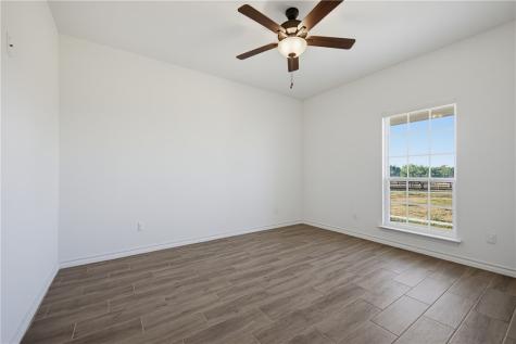 10023 County Rd 597/ Hwy 9 (old) Mathis TX 78368