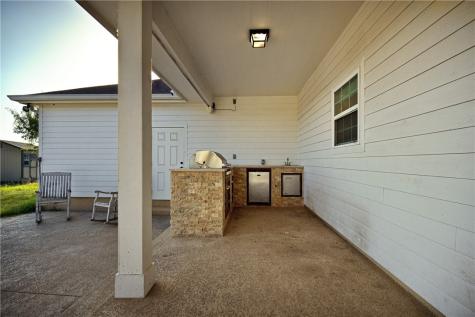 10023 County Rd 597/ Hwy 9 (old) Mathis TX 78368