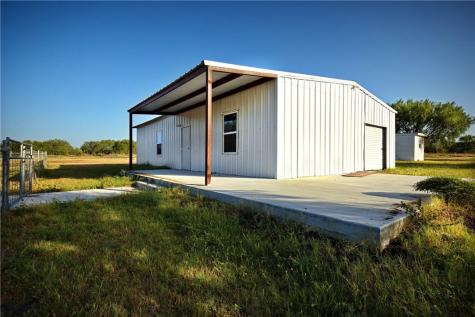 10023 County Rd 597/ Hwy 9 (old) Mathis TX 78368