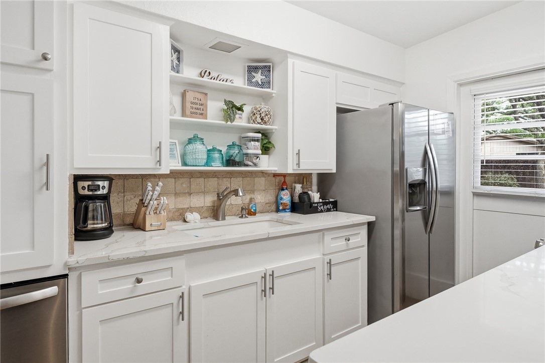 1904 Bay Avenue Rockport TX 78382