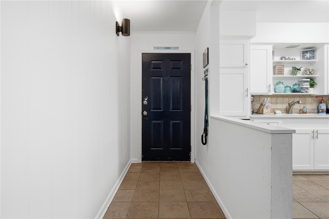 1904 Bay Avenue Rockport TX 78382