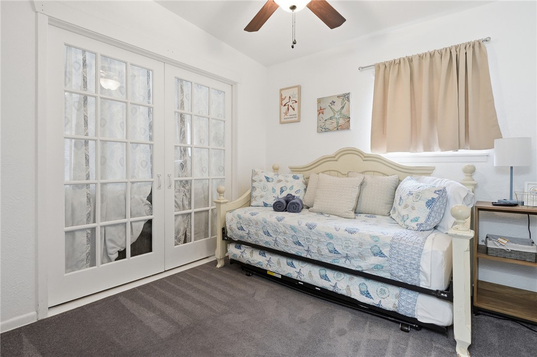 1904 Bay Avenue Rockport TX 78382