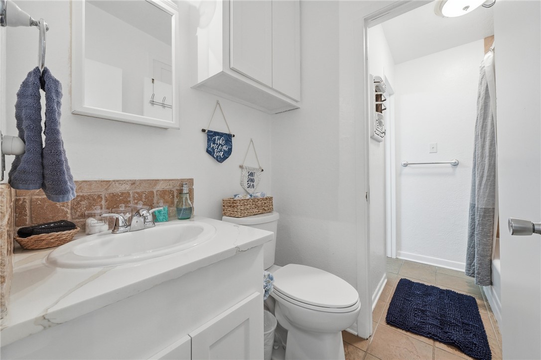 1904 Bay Avenue Rockport TX 78382