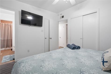 1904 Bay Avenue Rockport TX 78382