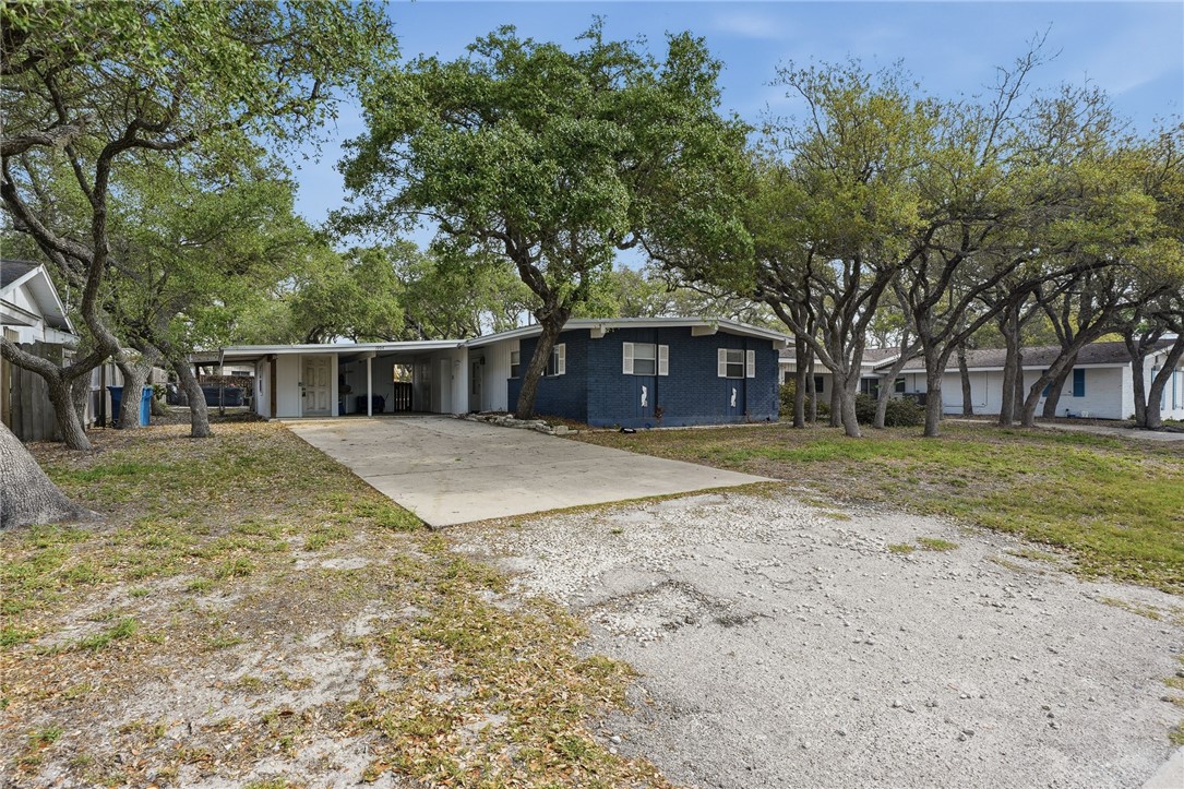 1904 Bay Avenue Rockport TX 78382