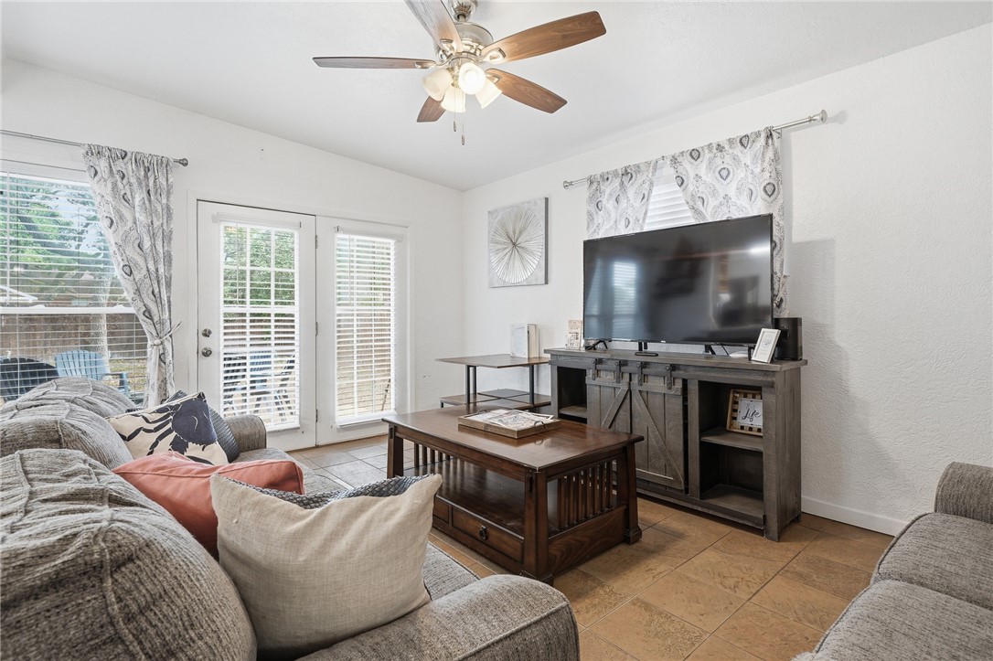 1904 Bay Avenue Rockport TX 78382