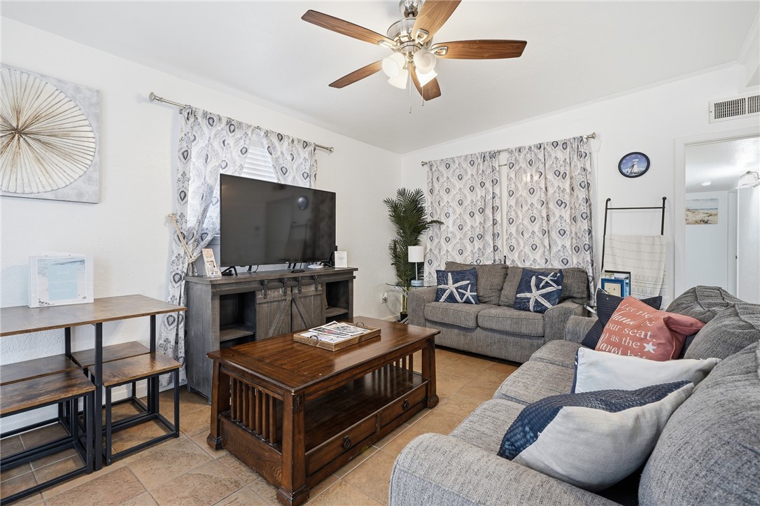 1904 Bay Avenue Rockport TX 78382