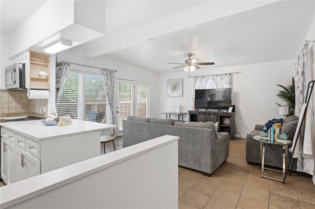 1904 Bay Avenue Rockport TX 78382