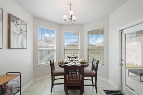 1002 Ocean Breeze Portland TX 78374