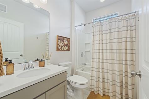 1002 Ocean Breeze Portland TX 78374