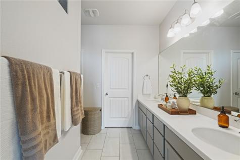 1002 Ocean Breeze Portland TX 78374