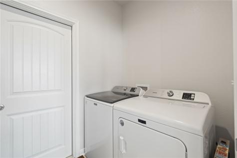 1002 Ocean Breeze Portland TX 78374