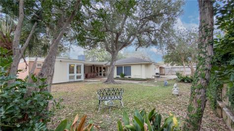 414 Barracuda Place Corpus Christi TX 78411