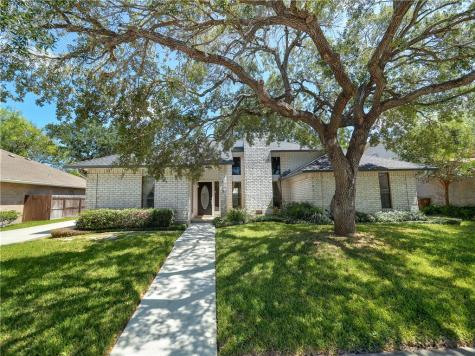 6718 Deerwood Drive Corpus Christi TX 78413