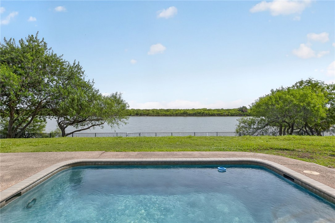 7 Great Lakes Drive Corpus Christi TX 78413