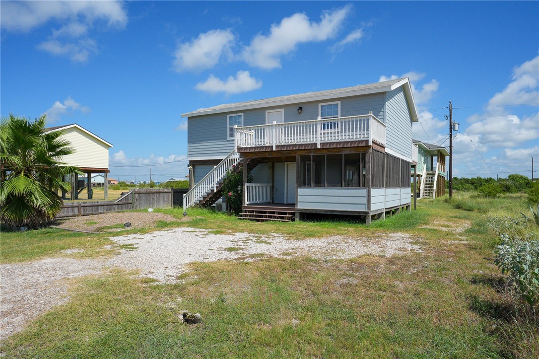114 W Shady Oak Rockport TX 78382